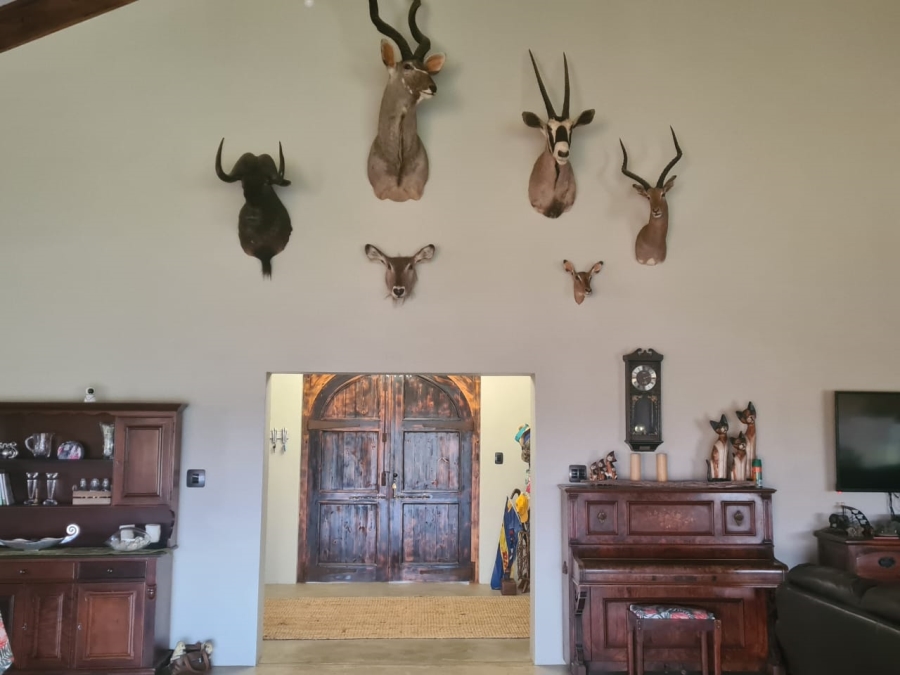 5 Bedroom Property for Sale in Stilbaai Oos Western Cape